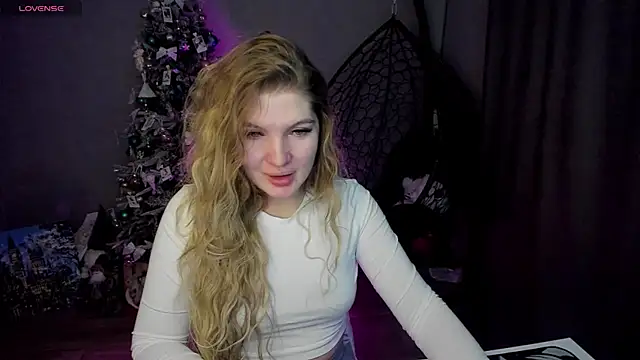 lily williamss online show from December 16, 12:04 am