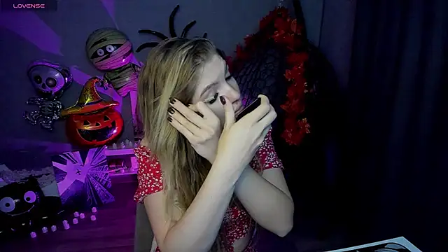 lily williamss online show from October 18, 12:23 am