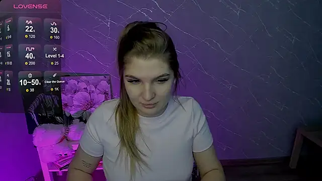 lily williamss online show from May 17, 1:00 pm