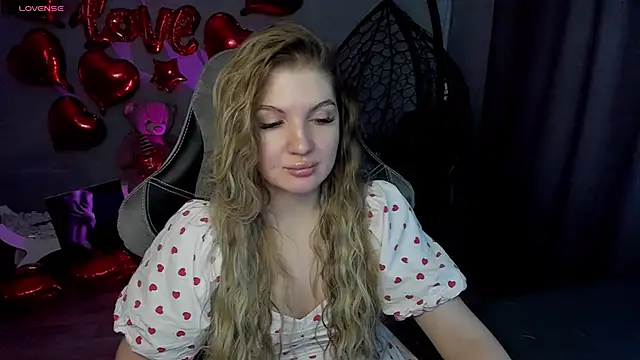 lily williamss online show from February 15, 3:52 am
