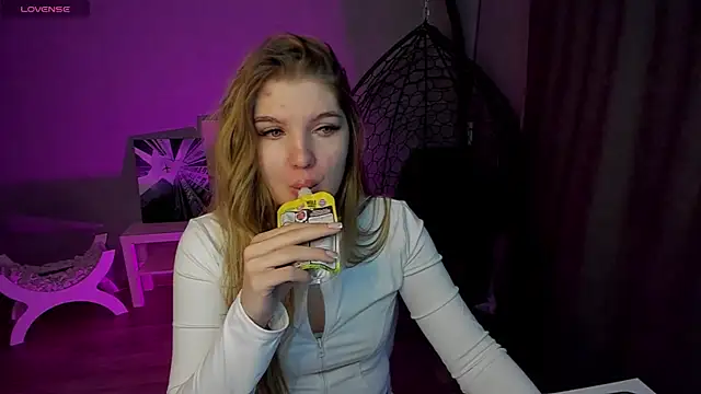 lily williamss online show from February 27, 12:44 am