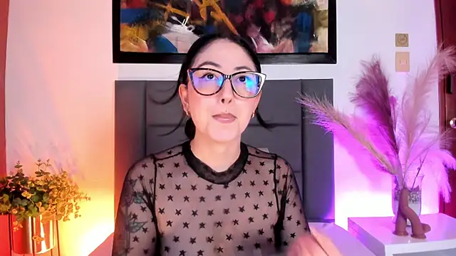 Emilywatsonn online show from March 20, 12:33 am