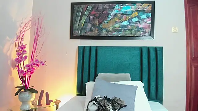 Snapshot of Emilywatsonn chatting on November 30, 2:07 pm Emilywatsonn online show from November 30, 2:07 pm