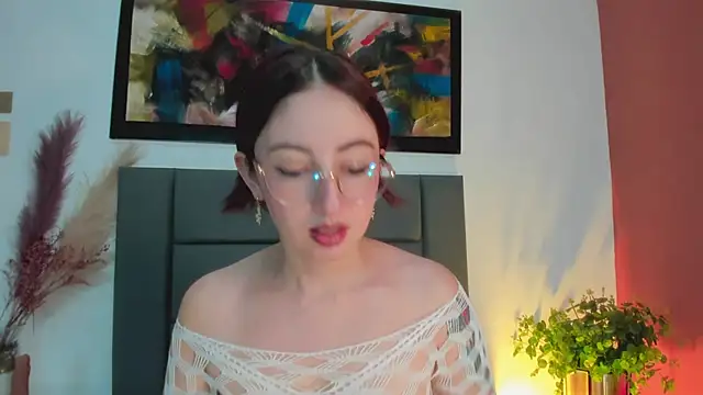Emilywatsonn online show from March 14, 12:21 am