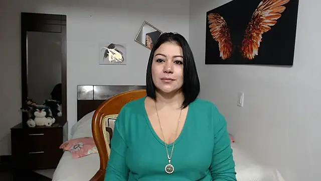 EmilyPeytonn online show from March 18, 10:50 am