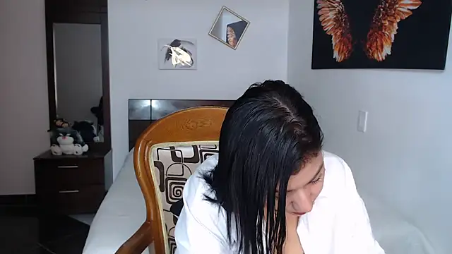 EmilyPeytonn online show from March 15, 1:51 pm