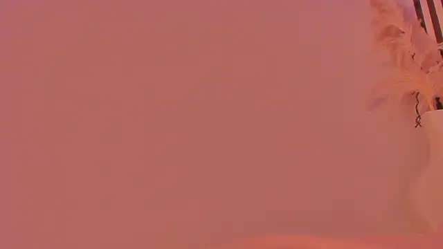 Samaantha-White online show from December 22, 11:43 am