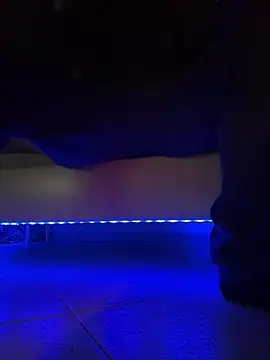 Bennyben8604 online show from December 7, 9:17 pm