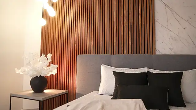 Amelia Rouse online show from November 10, 9:09 pm