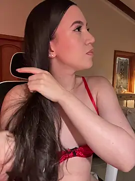 Amelia Rouse online show from February 13, 7:25 pm