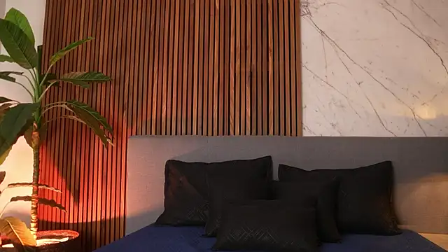 Amelia Rouse online show from October 29, 9:14 pm