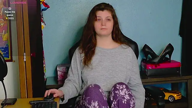 TreeJeanne online show from November 10, 1:21 am