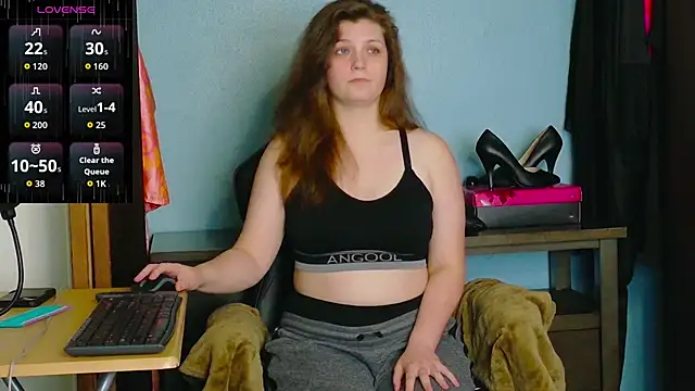 TreeJeanne online show from October 21, 11:42 am