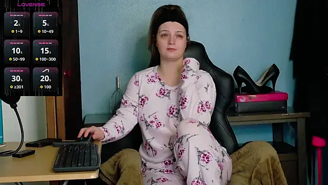 TreeJeanne online show from October 12, 2:57 am