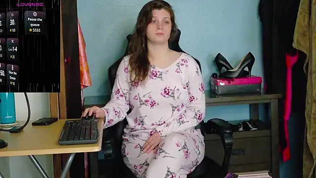 TreeJeanne online show from October 26, 8:42 pm