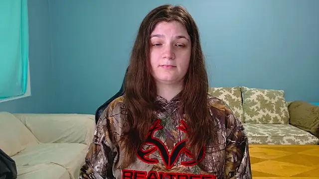 TreeJeanne online show from April 20, 4:19 pm