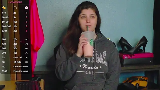 TreeJeanne online show from November 3, 2:42 pm