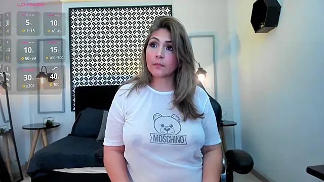 Snapshot of Melanie_silver_ chatting on November 11, 8:58 pm Melanie silver online show from November 11, 8:58 pm