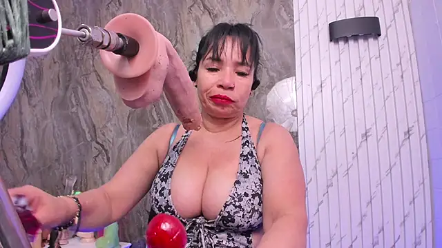 annie wigg online show from November 30, 8:42 pm