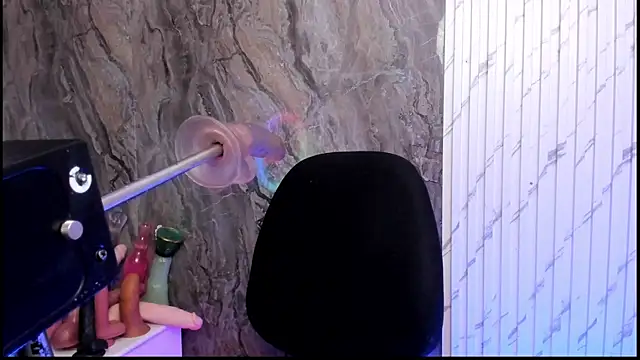 annie wigg online show from February 12, 2:33 am