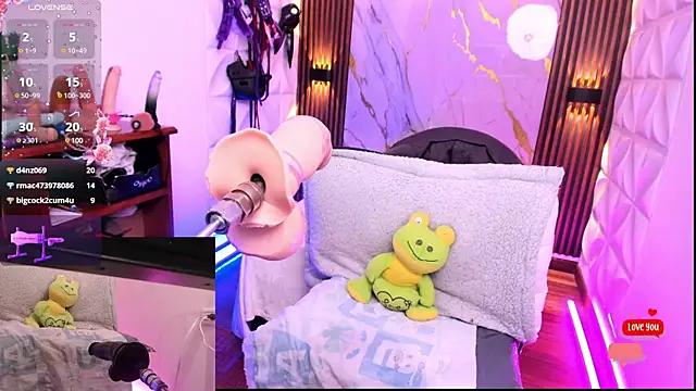 annie wigg online show from March 19, 6:03 am