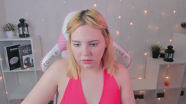 Stacy Luv online show from December 2, 9:11 am