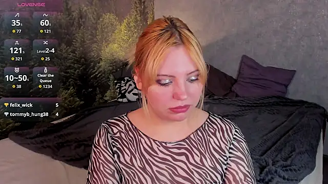 Stacy Luv online show from November 25, 9:09 am