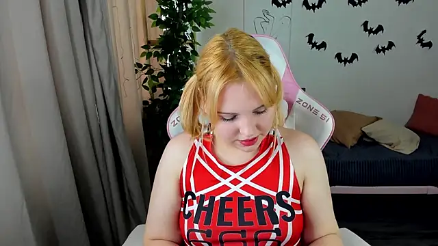 Stacy Luv online show from October 31, 4:20 am