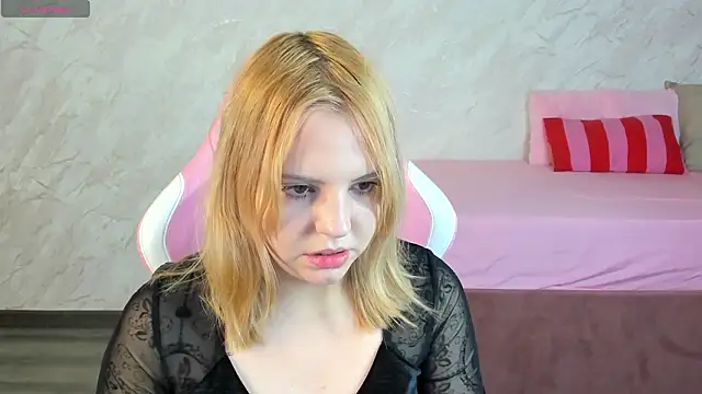 Stacy Luv online show from February 7, 8:44 am