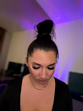 babyyboomm online show from November 18, 2:27 am