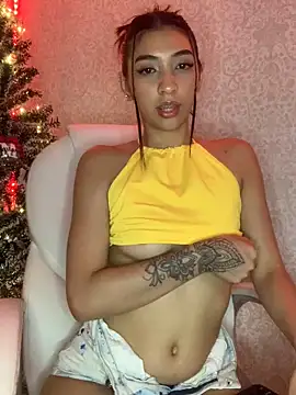 Snapshot of _Aura- chatting on January 5, 10:40 pm Aura- online show from January 5, 10:40 pm