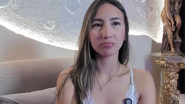  Emma Valka online show from September 15, 9:37 pm