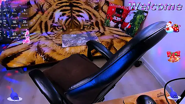 Snapshot of Sabrina_ONLY chatting on December 13, 10:27 pm Sabrina ONLY online show from December 13, 10:27 pm