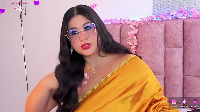 miahkumar online show from May 18, 1:49 pm