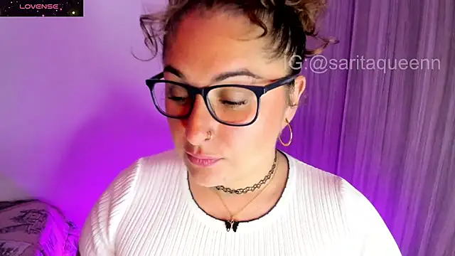 saara queen  online show from November 18, 1:32 am