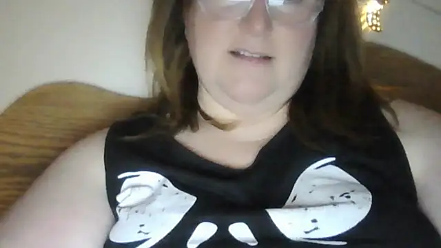 crescentm00n online show from March 4, 5:32 am