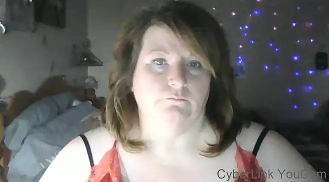 crescentm00n online show from January 1, 5:22 am