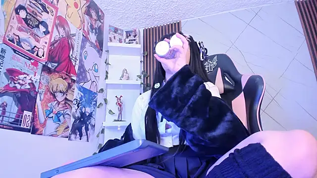 Snapshot of Purplee_Baby chatting on February 11, 11:12 pm Purplee Baby online show from February 11, 11:12 pm