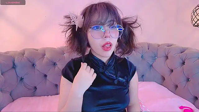 Snapshot of Purplee_Baby chatting on February 19, 2:12 am Purplee Baby online show from February 19, 2:12 am