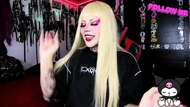 jannaink  online show from October 10, 9:37 pm