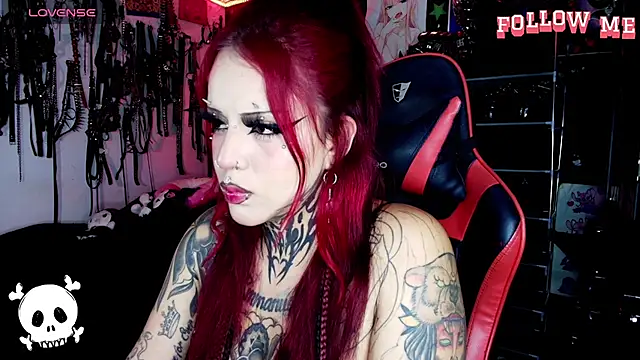 Snapshot of jannaink_ chatting on February 24, 3:18 am jannaink online show from February 24, 3:18 am