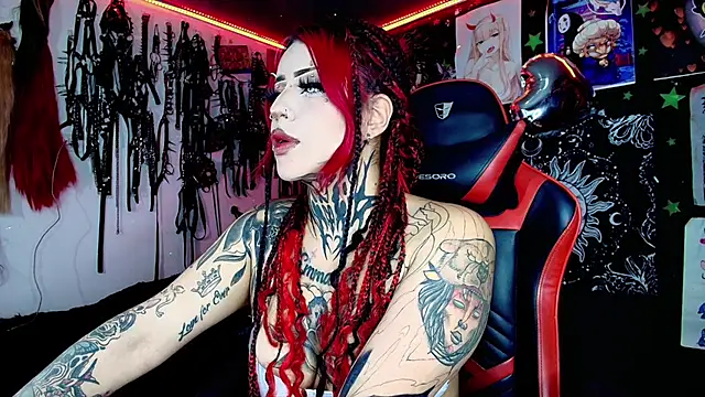 Snapshot of jannaink_ chatting on December 5, 1:05 am jannaink online show from December 5, 1:05 am