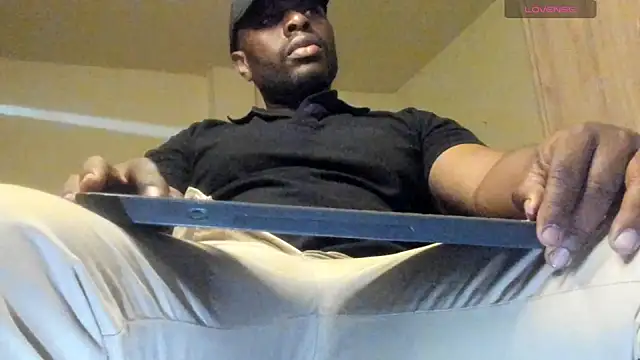 Snapshot of thomas_santtos1 chatting on July 2, 3:45 am thomas santtos1 online show from July 2, 3:45 am