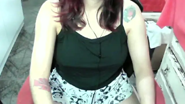 ManuEscarlate13 online show from February 25, 4:01 am