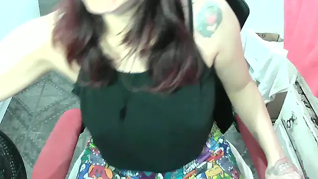 ManuEscarlate13 online show from March 31, 4:25 am