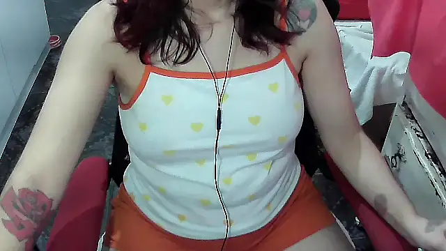 ManuEscarlate13 online show from February 19, 5:04 am