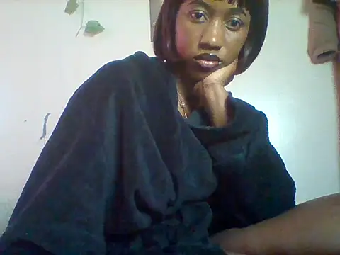 Queeen model online show from June 25, 12:54 pm