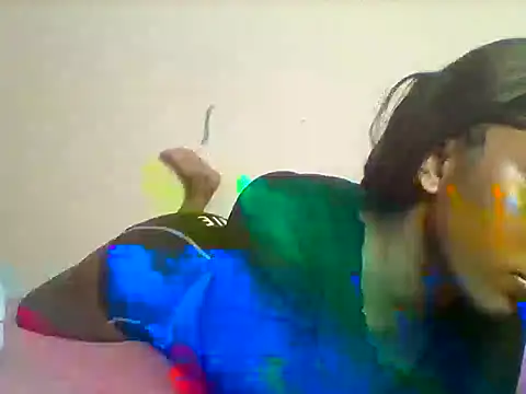 Queeen model online show from February 16, 5:55 pm