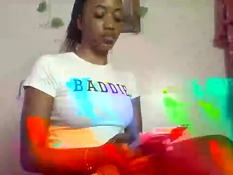 Queeen model online show from February 21, 12:51 pm