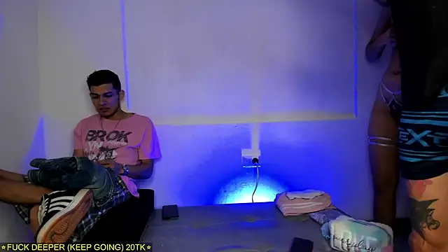 Threesome-no-mercy online show from February 16, 7:34 pm